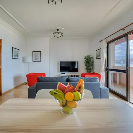 Huge Balcony Over Canteras By Canariasgetaway Дом отдыха